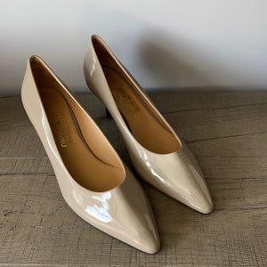 Tan Ferragamo Patent Leather Kitten Heels Size 10